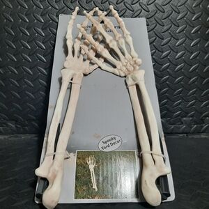 Skeleton Arms Yard Decoration